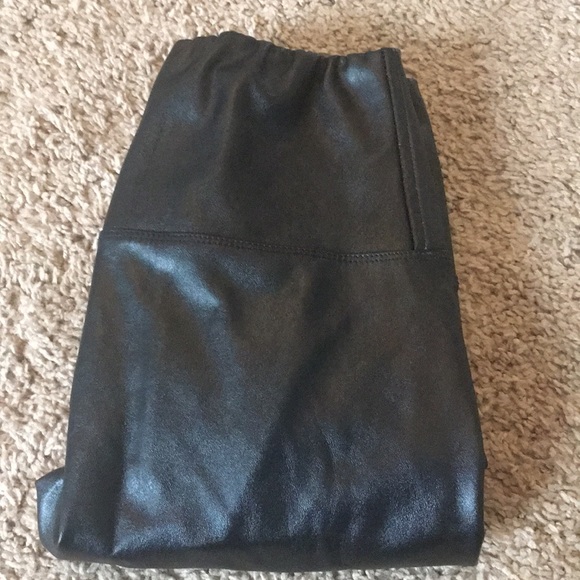 Faux leather leggings - Picture 1 of 2